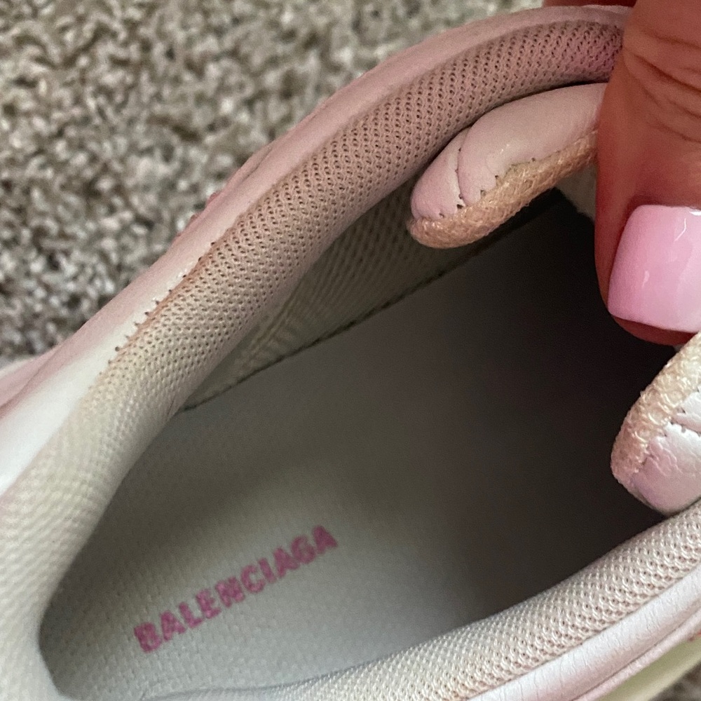 Balenciaga White Sneakers with Pink Logo Print - Picture 3 of 4